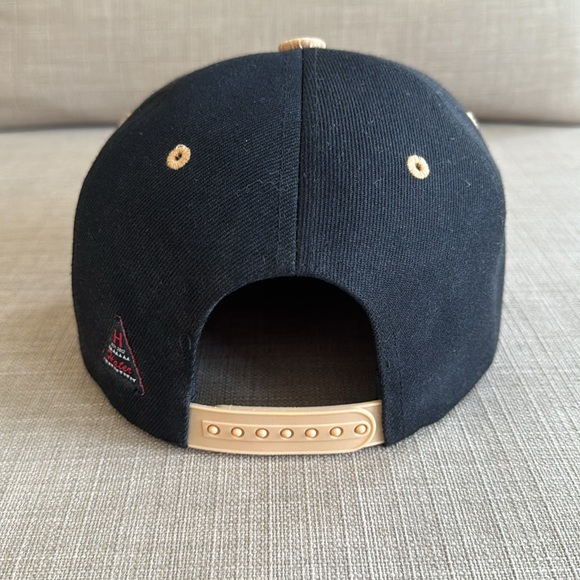 Hater SnapBack Black Hat - Picture 4 of 6